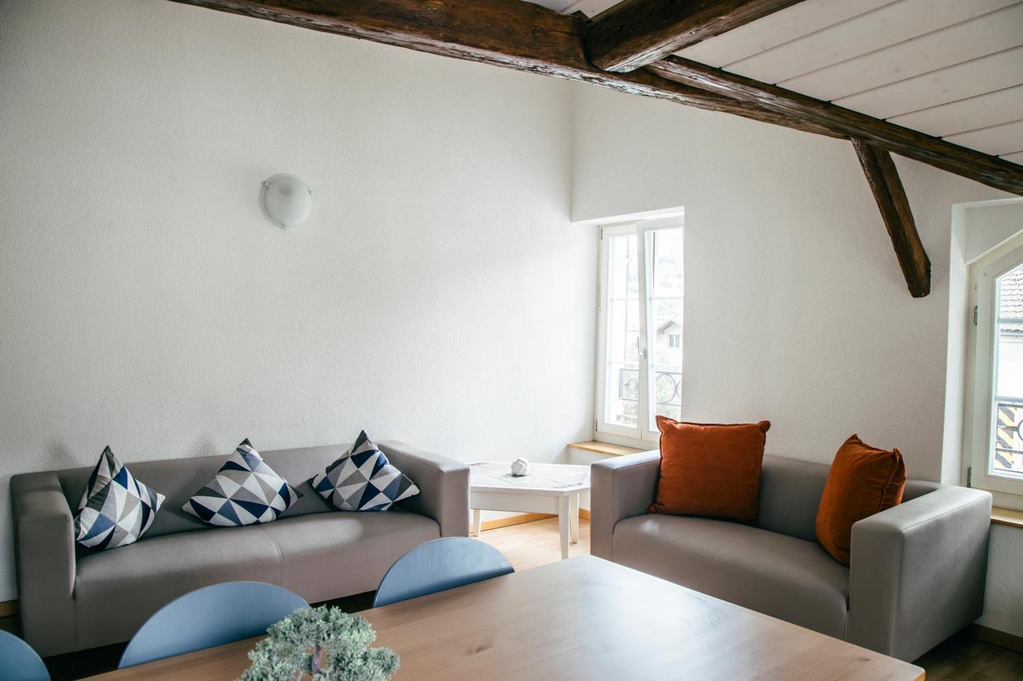 Nimbuzzz Apartments Unterseen Rum bild