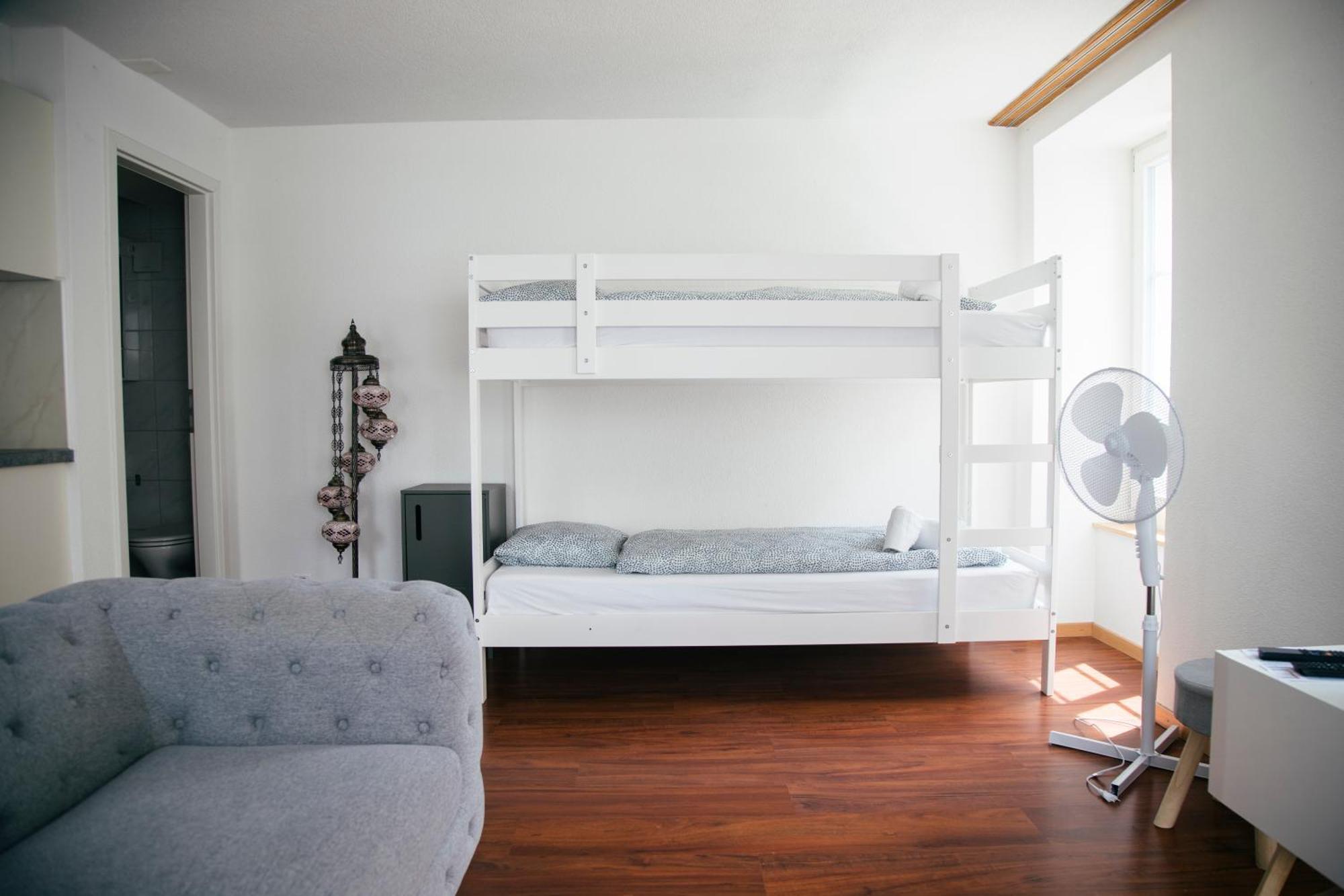 Nimbuzzz Apartments Unterseen Rum bild
